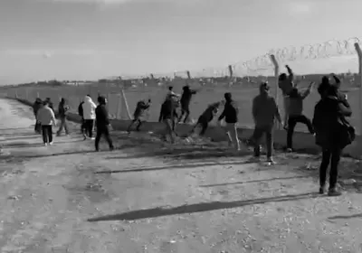 Yüzlerce Kişi Sınırı Geçti